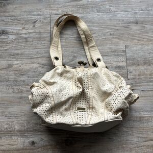 Jessica Simpson Shoulder Bag Kiss Lock Purse Cream Gold Hobo Y2K 2000s